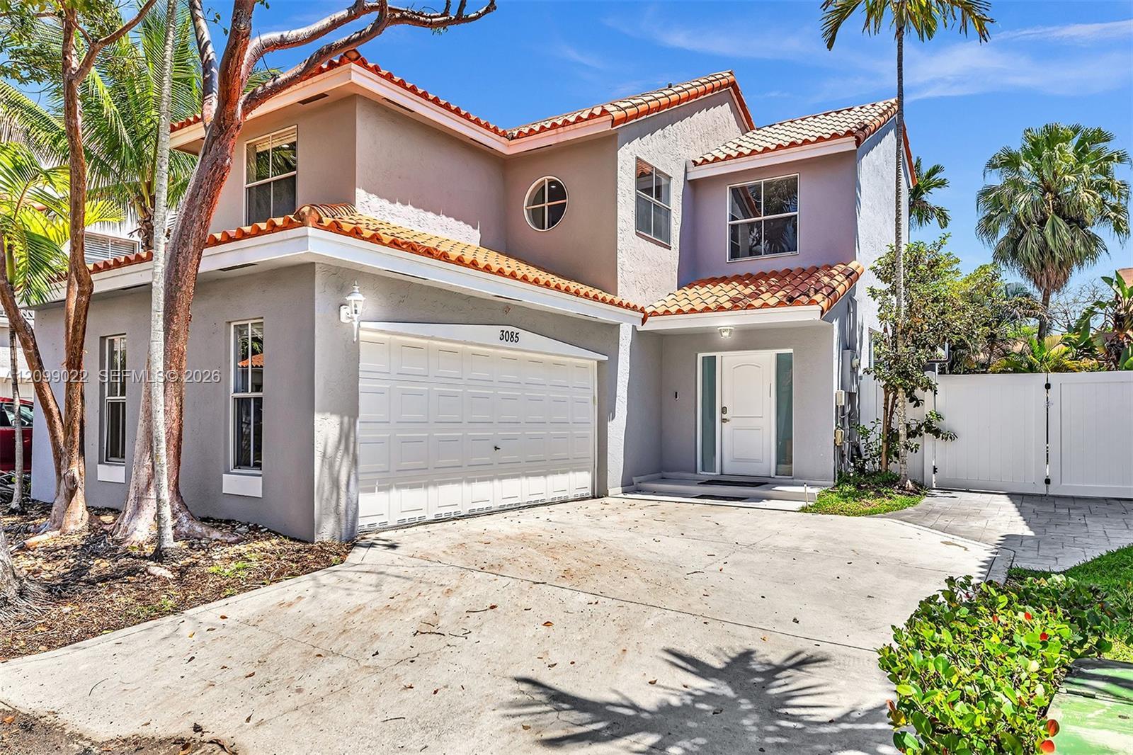 3085 N 36th Ave, Hollywood FL 33021 photo 2