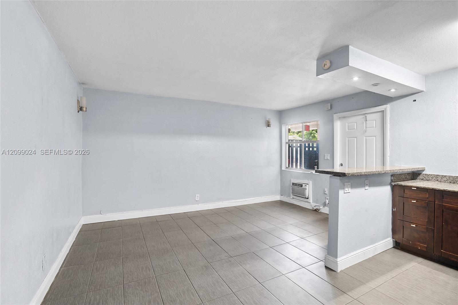 37 SW 14th St # 3, Dania Beach FL 33004 photo 2