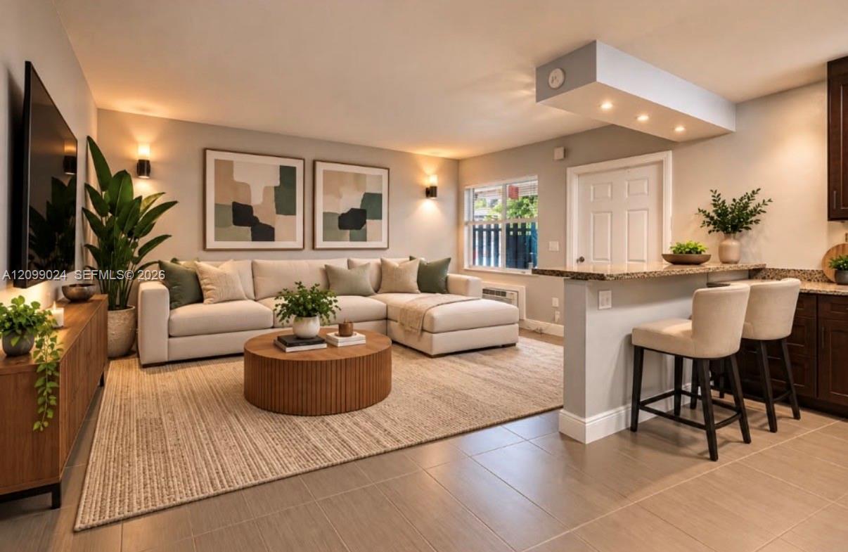 37 SW 14th St # 3, Dania Beach FL 33004