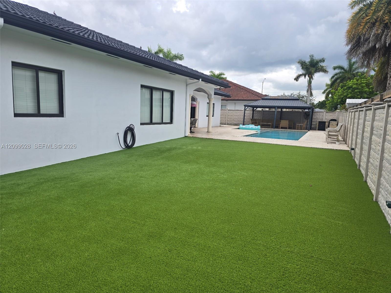 12153 SW 2nd St, Miami FL 33184 photo 4