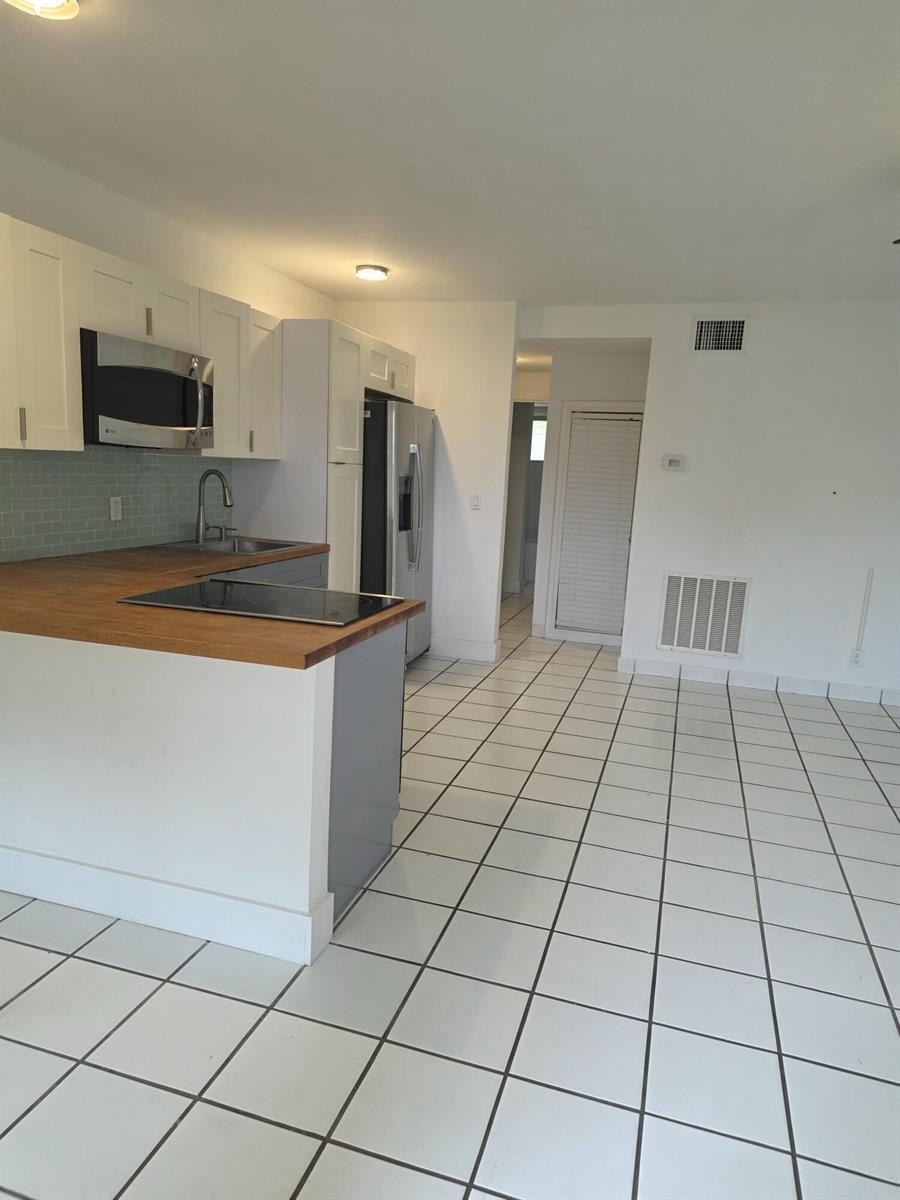 2716 NE 30TH Place # 105C, Fort Lauderdale FL 33306 photo 4
