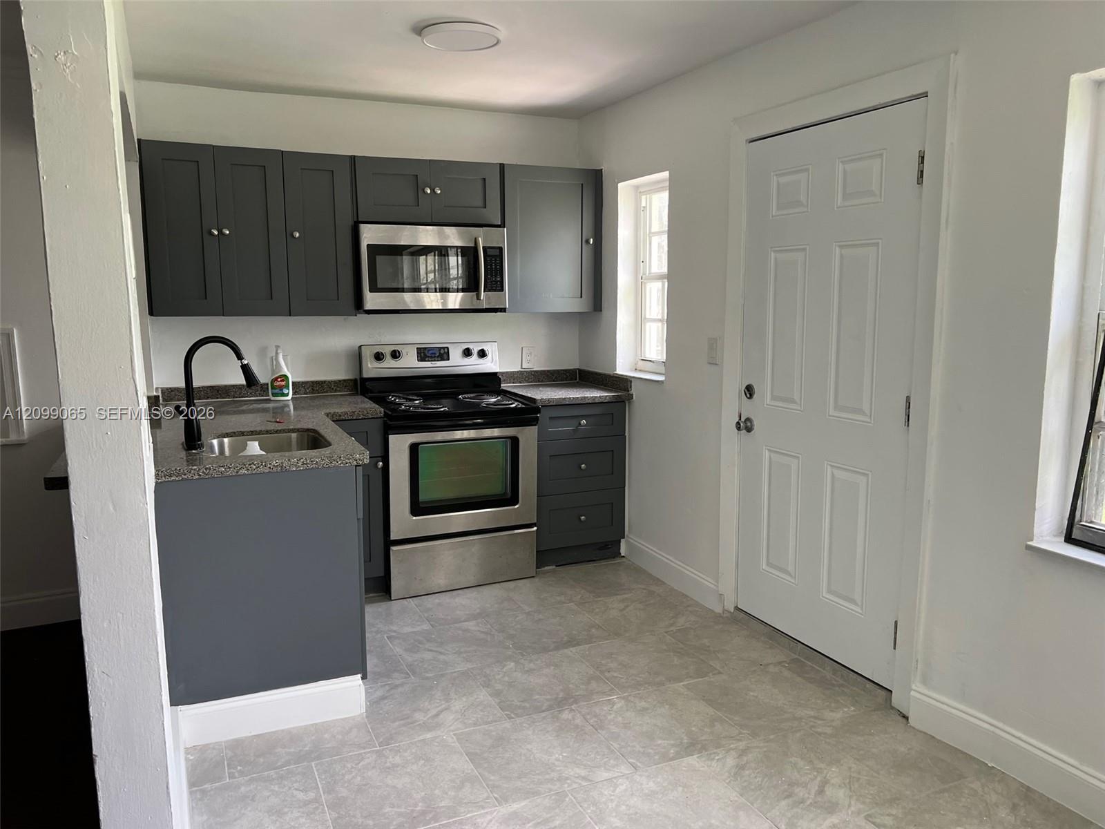 802 S 24th Ave # 1, Hollywood FL 33020