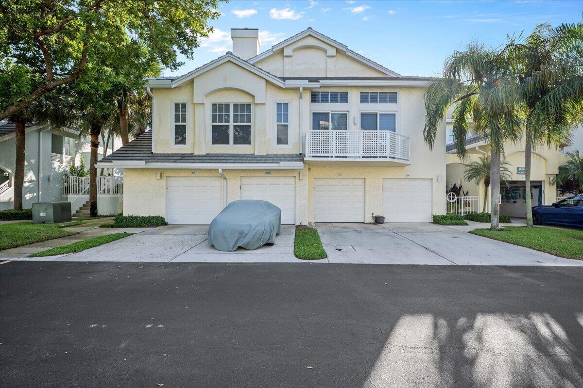 105 MAINSAIL Circle, Jupiter FL 33477 photo 2