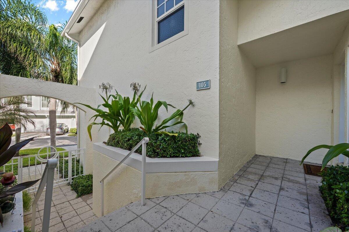 105 MAINSAIL Circle, Jupiter FL 33477 photo 5