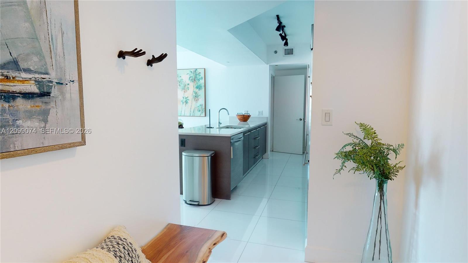 500 Brickell Ave # 3405, Miami FL 33131 photo 5