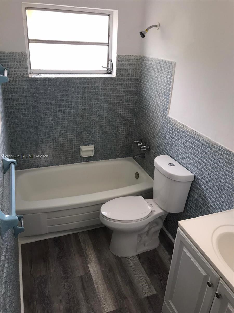 15940 NE 19th Pl # 2, North Miami Beach FL 33162 photo 4