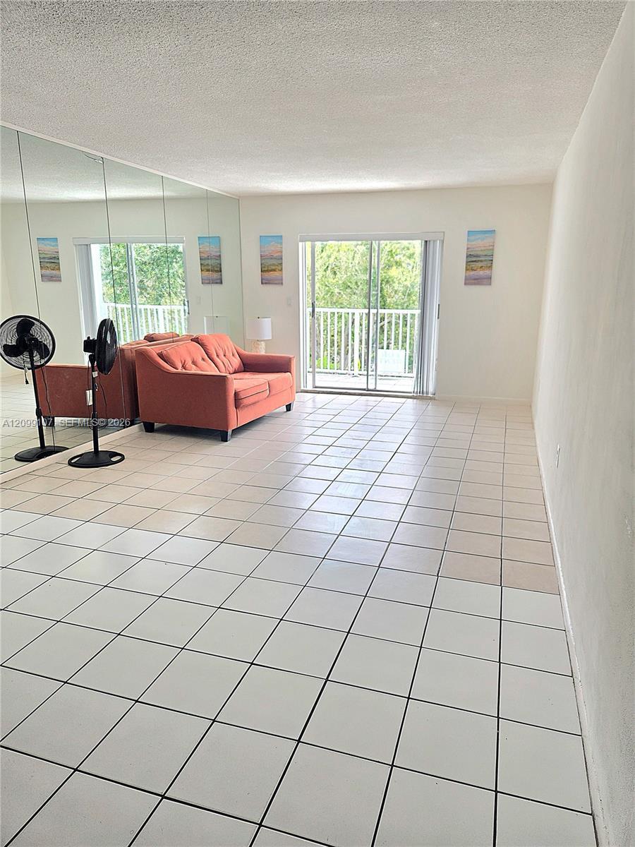 1735 NE 164th St # 301, North Miami Beach FL 33162