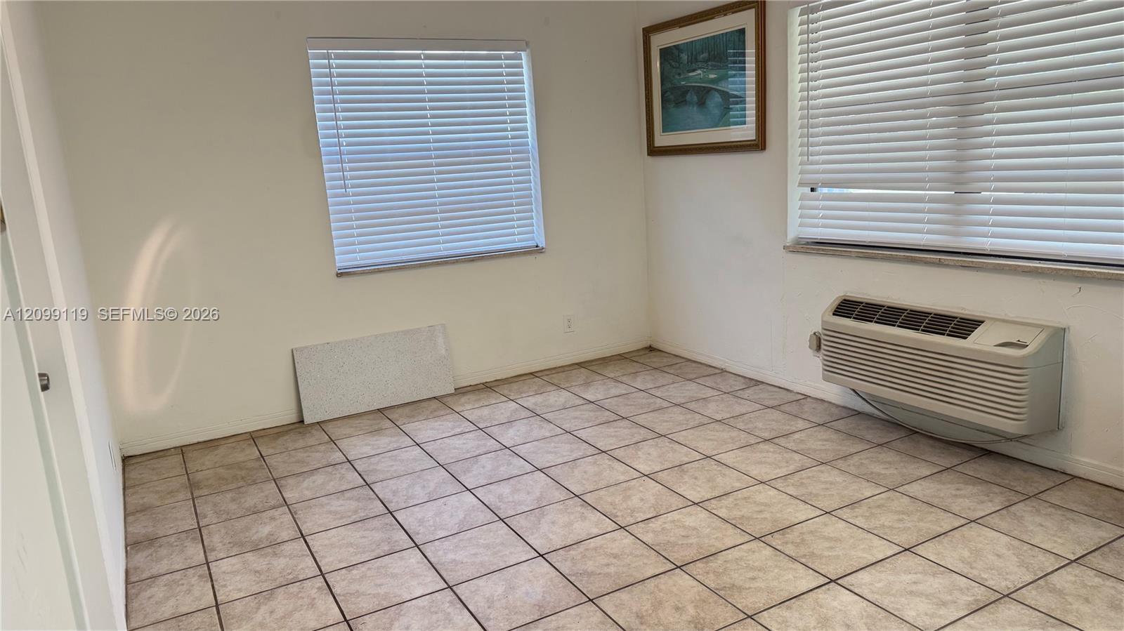 Hallandale Beach, FL 33009 photo 4