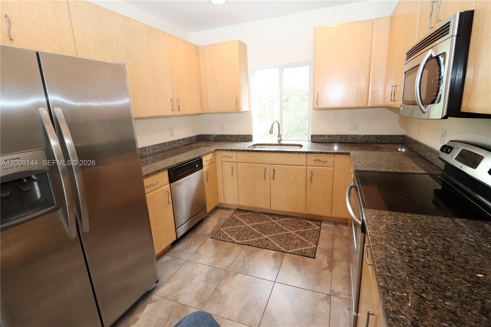 609 NE 28th St # 3, Wilton Manors FL 33334 photo 2