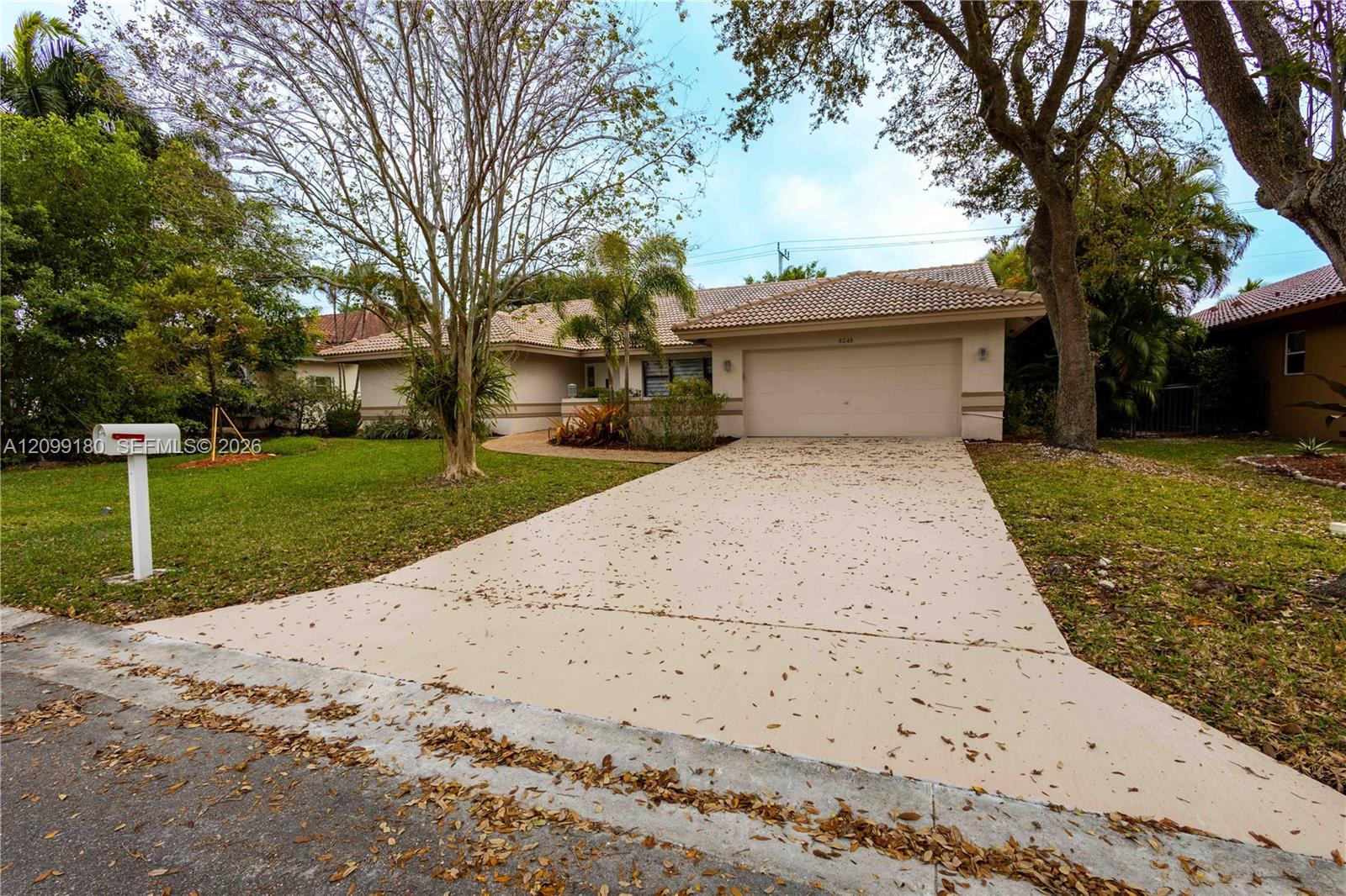 8248 NW 40th Ct, Coral Springs FL 33065