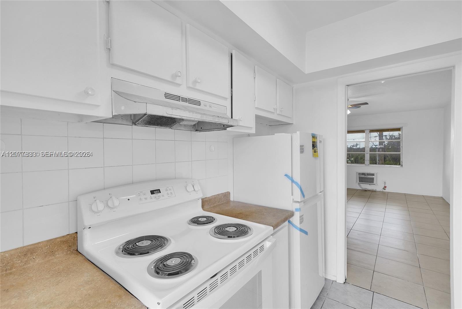 1050 E SAMPLE Road # 309, Pompano Beach FL 33064 photo 2