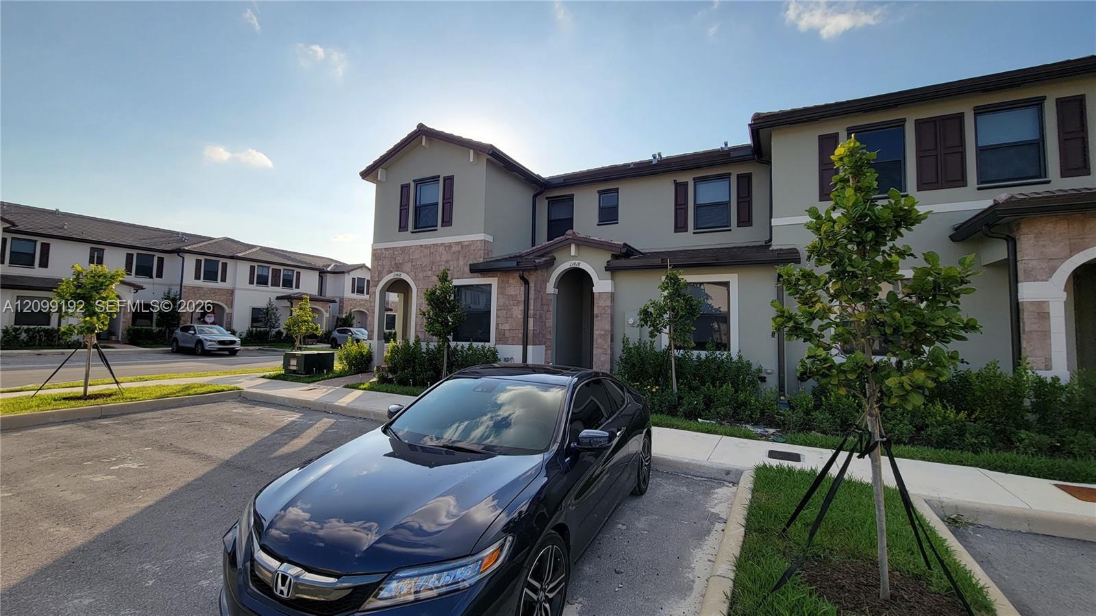 11418 W 34th Ct, Hialeah FL 33018 photo 4