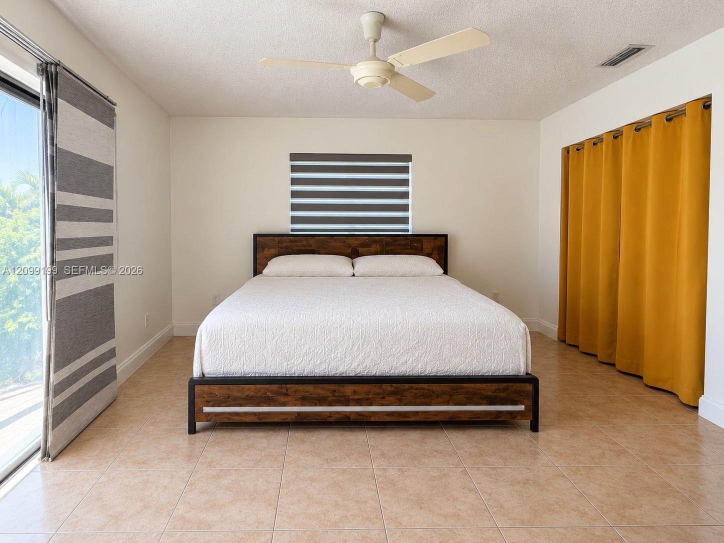 8212 SW 13th St, North Lauderdale FL 33068 photo 5