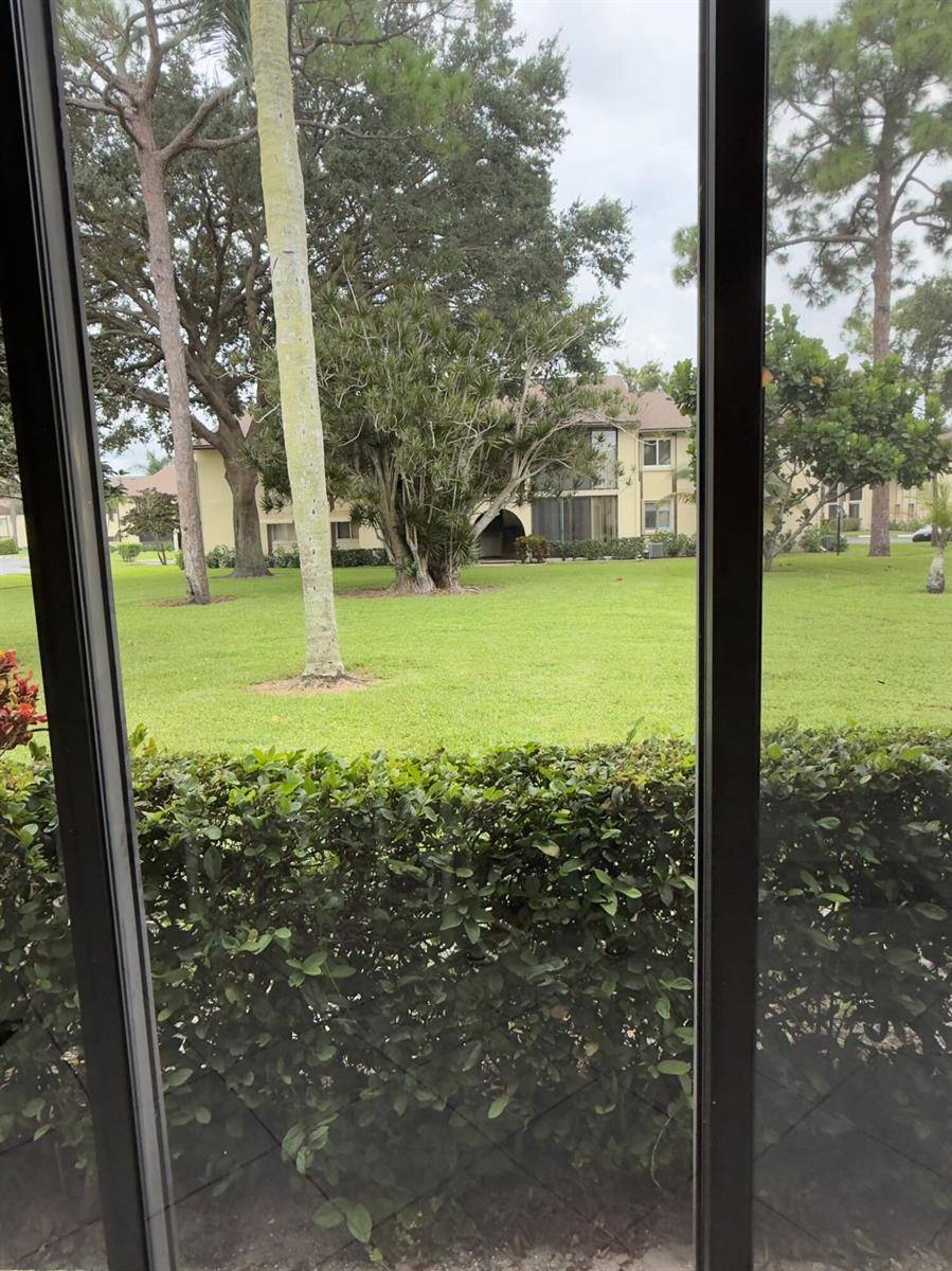 120 Lake Pine Circle # 1, FL 33463 photo 2