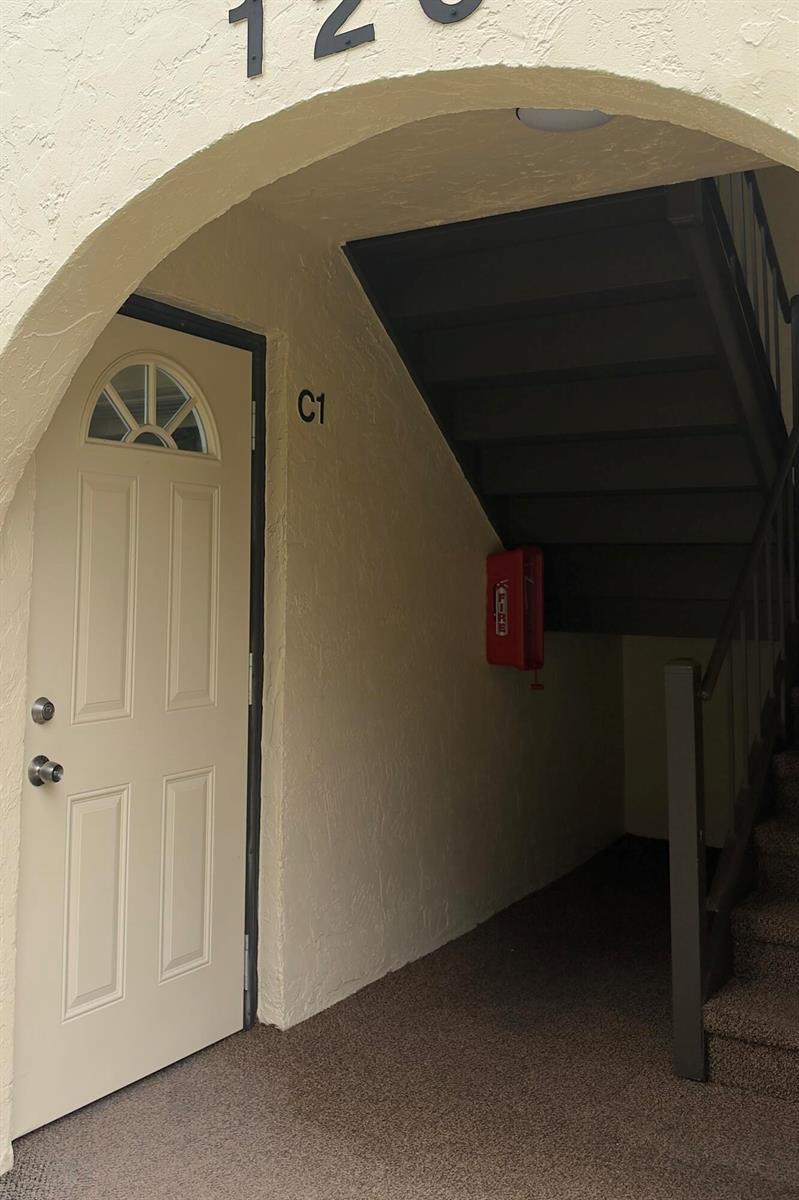 120 Lake Pine Circle # 1, FL 33463