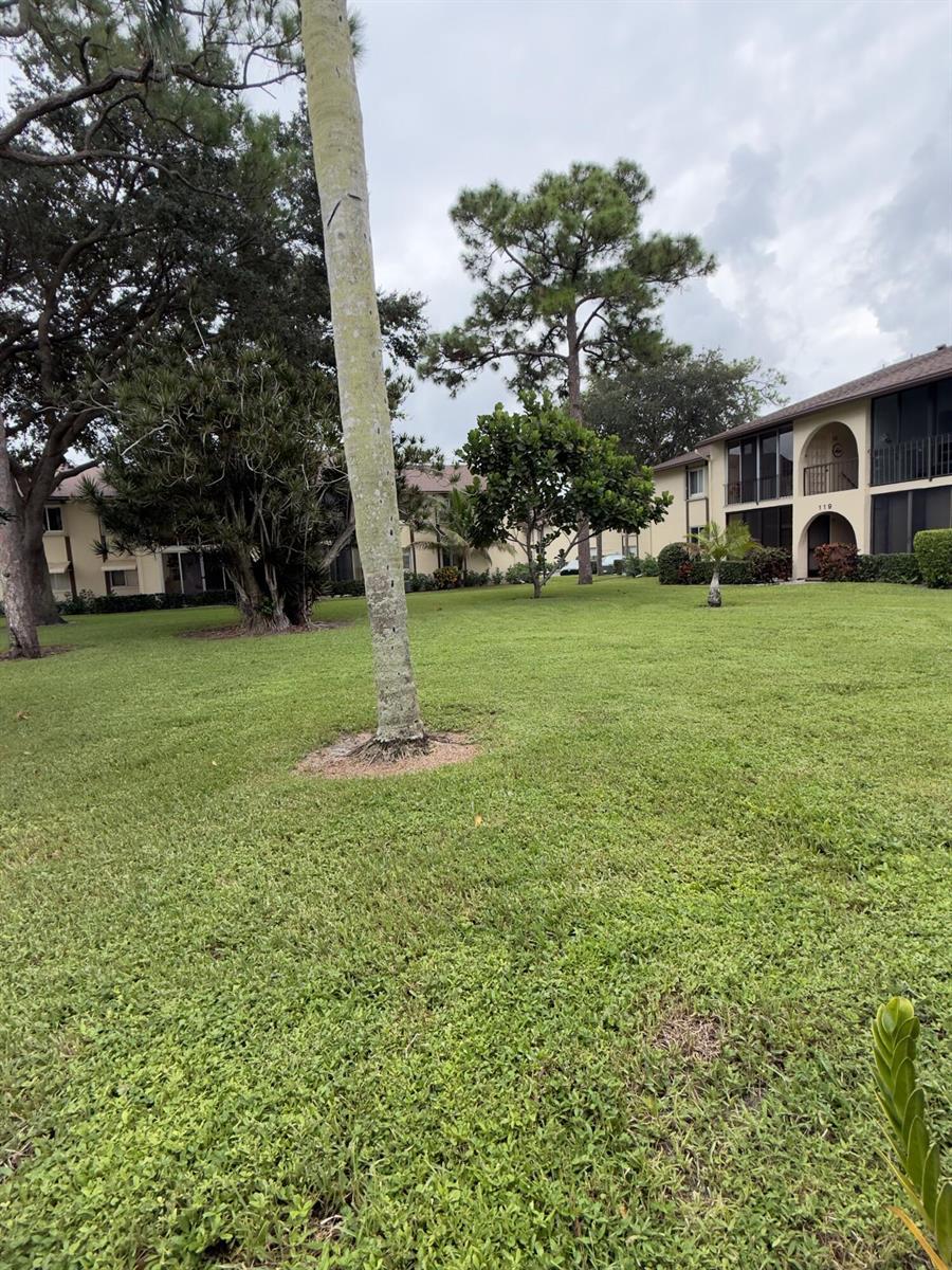 120 Lake Pine Circle # 1, FL 33463 photo 5