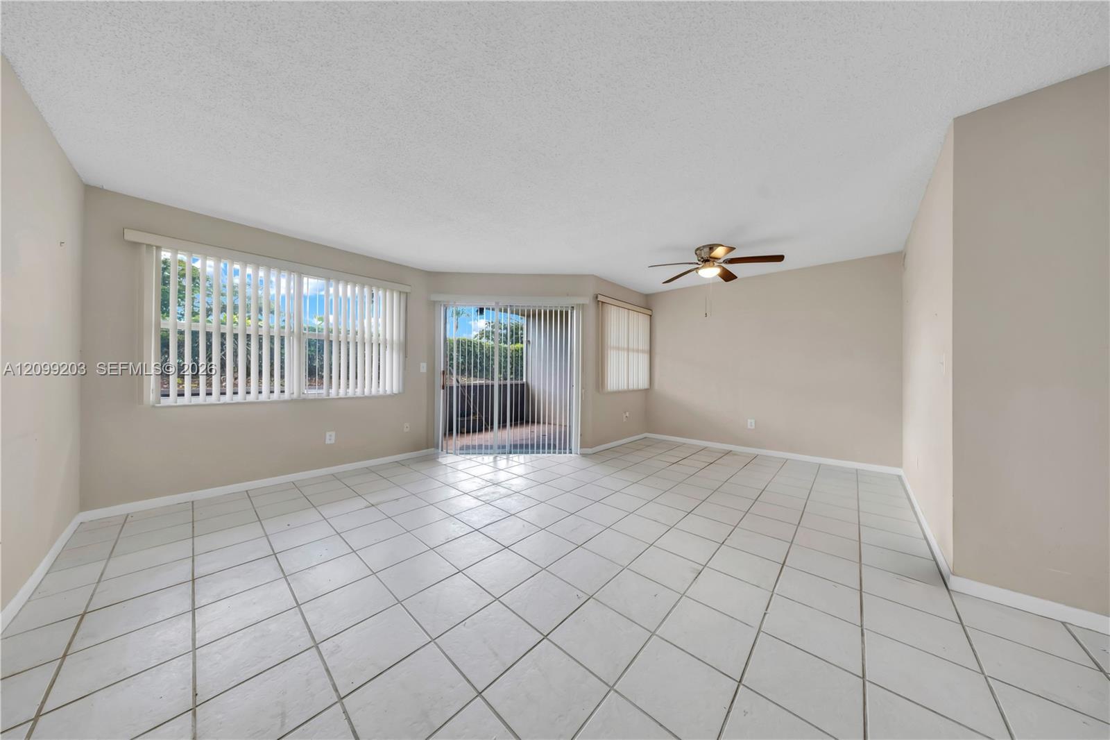 2257 SE 27th Dr, Homestead FL 33035 photo 4