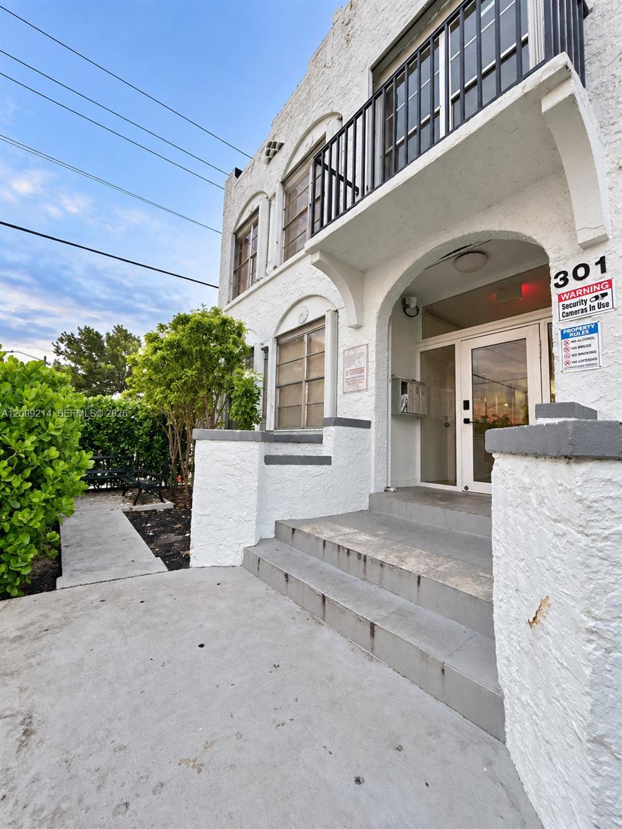 301 SW 10th Ave # 4, Miami FL 33130