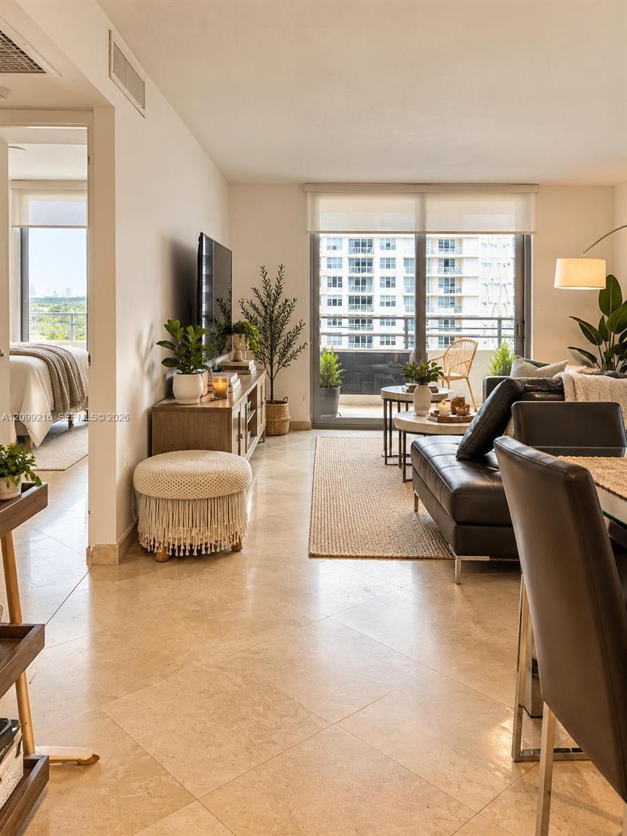 5555 Collins Ave # 14Y, Miami Beach FL 33140 photo 2