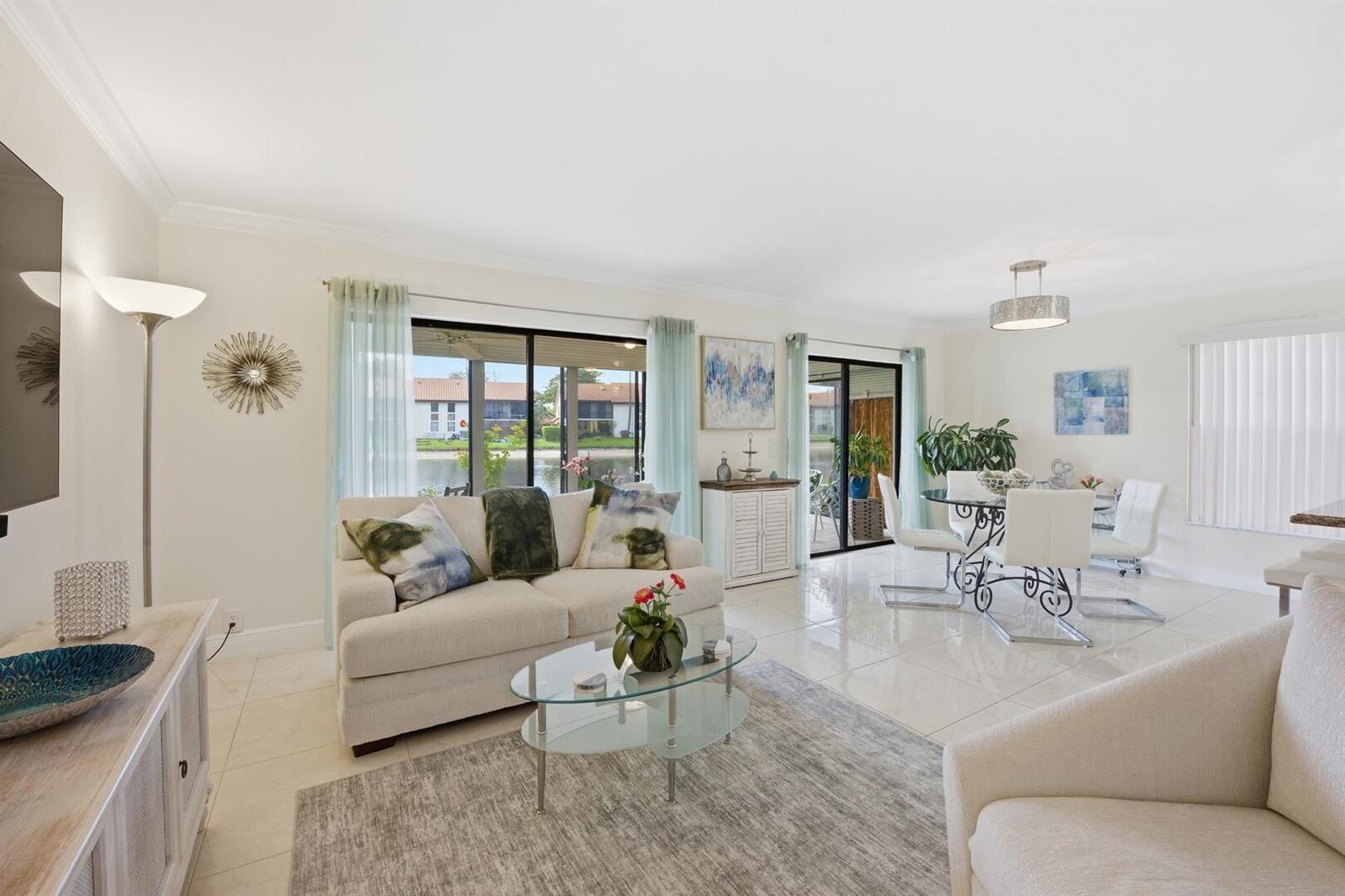 10223 N CIRCLE LAKE Drive # 102, Boynton Beach FL 33437 photo 2