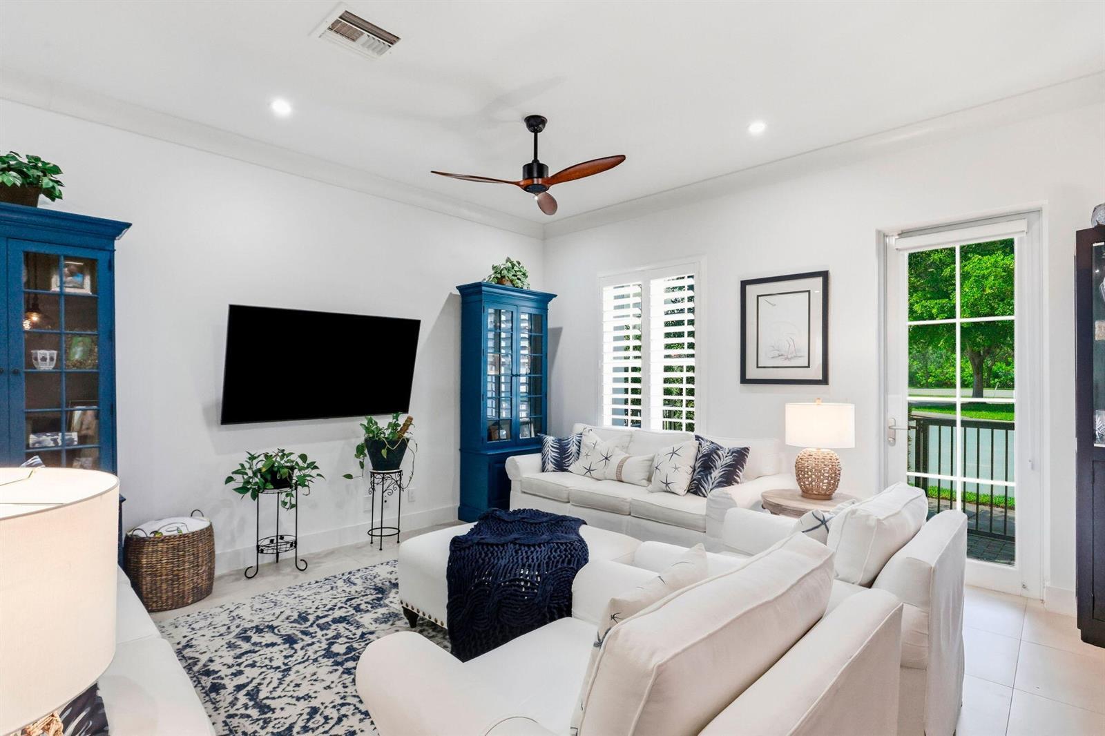 910 HAMILTON Lane, Delray Beach FL 33483 photo 3