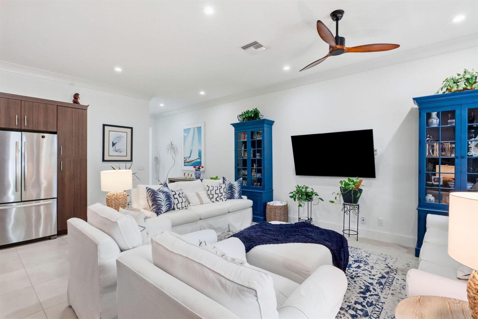 910 HAMILTON Lane, Delray Beach FL 33483 photo 4