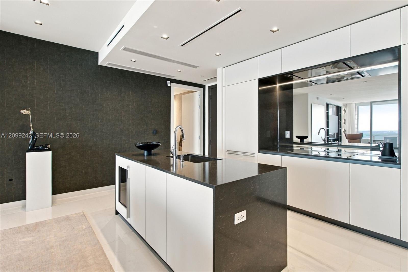 300 Biscayne Blvd Way # 5105W, Miami FL 33131 photo 3