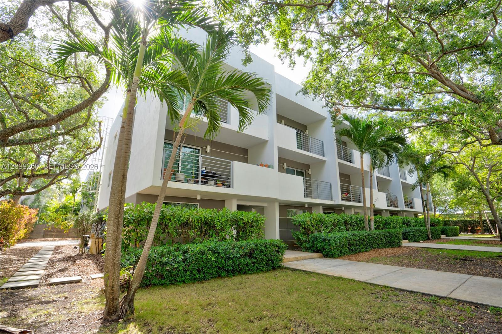 7541 SW 61st Ave # 2, South Miami FL 33143