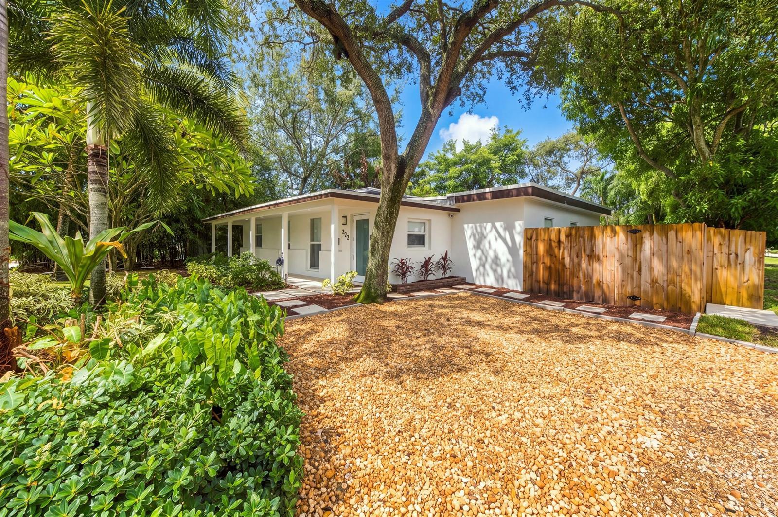 722 SW 16TH Court, Fort Lauderdale FL 33315 photo 5
