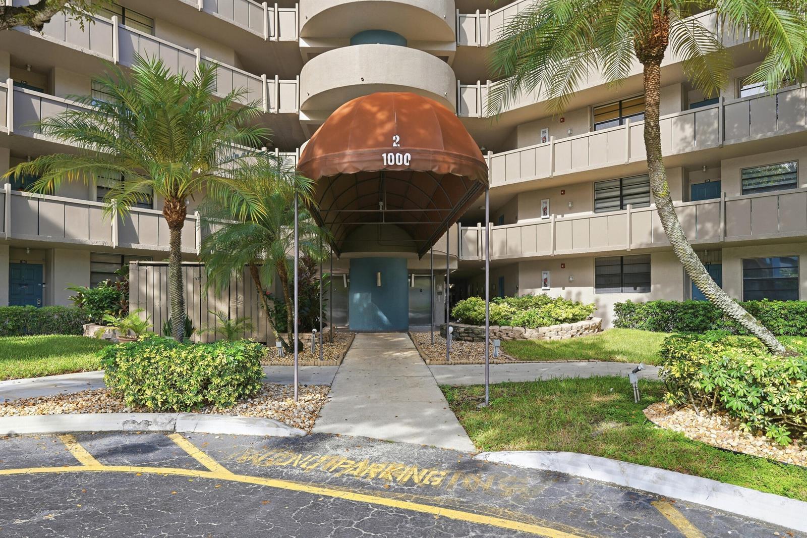 1000 Colony Point Circle # 110, Pembroke Pines FL 33026 photo 4