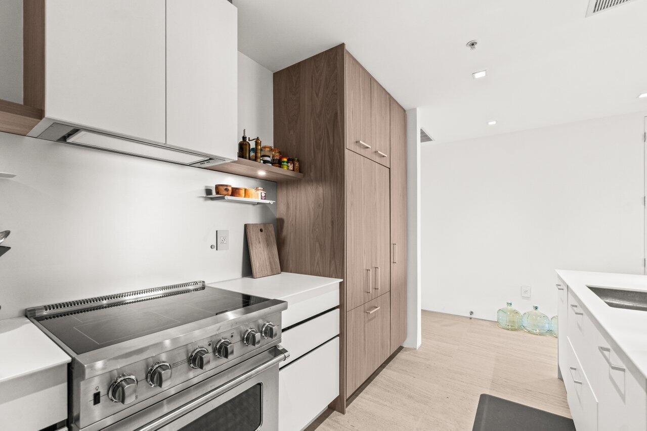 300 S AUSTRALIAN Avenue # 1104, West Palm Beach FL 33401 photo 4