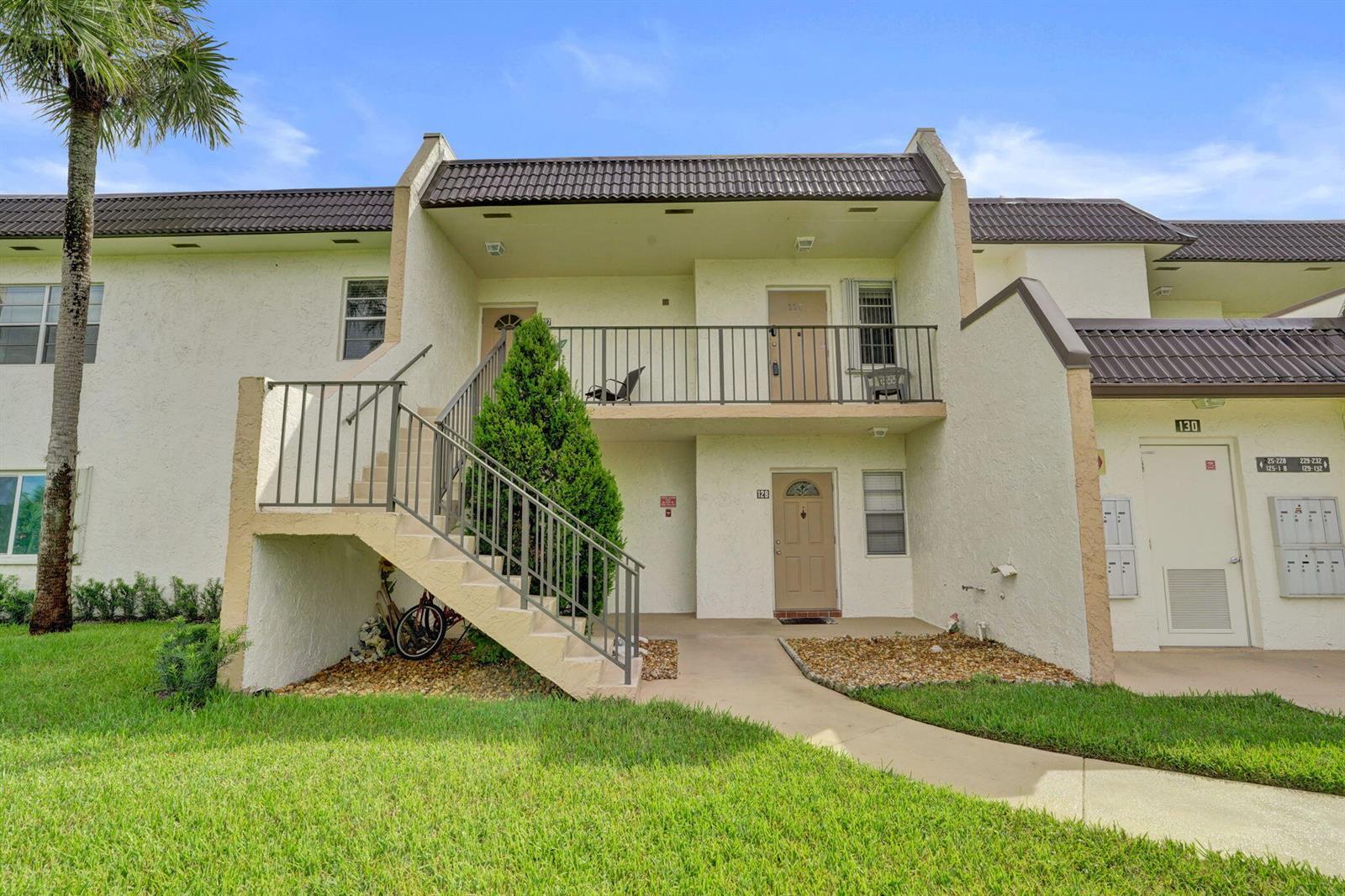 130 Lake Meryl Drive, West Palm Beach FL 33411