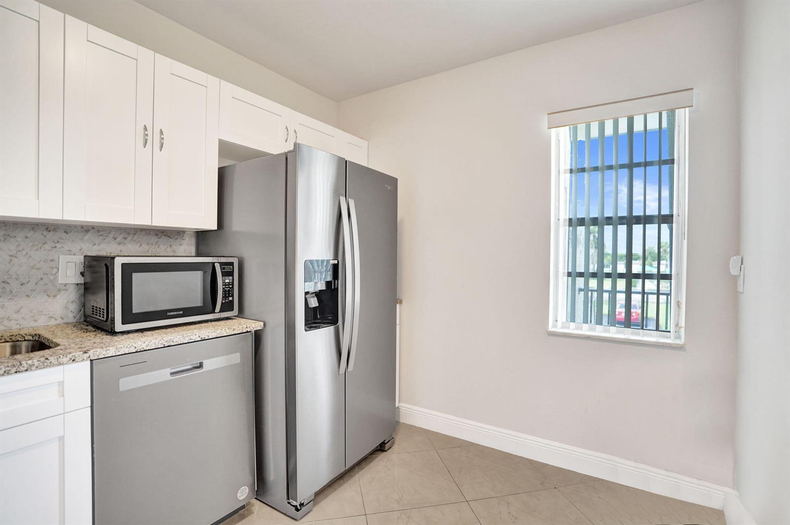130 Lake Meryl Drive, West Palm Beach FL 33411 photo 4