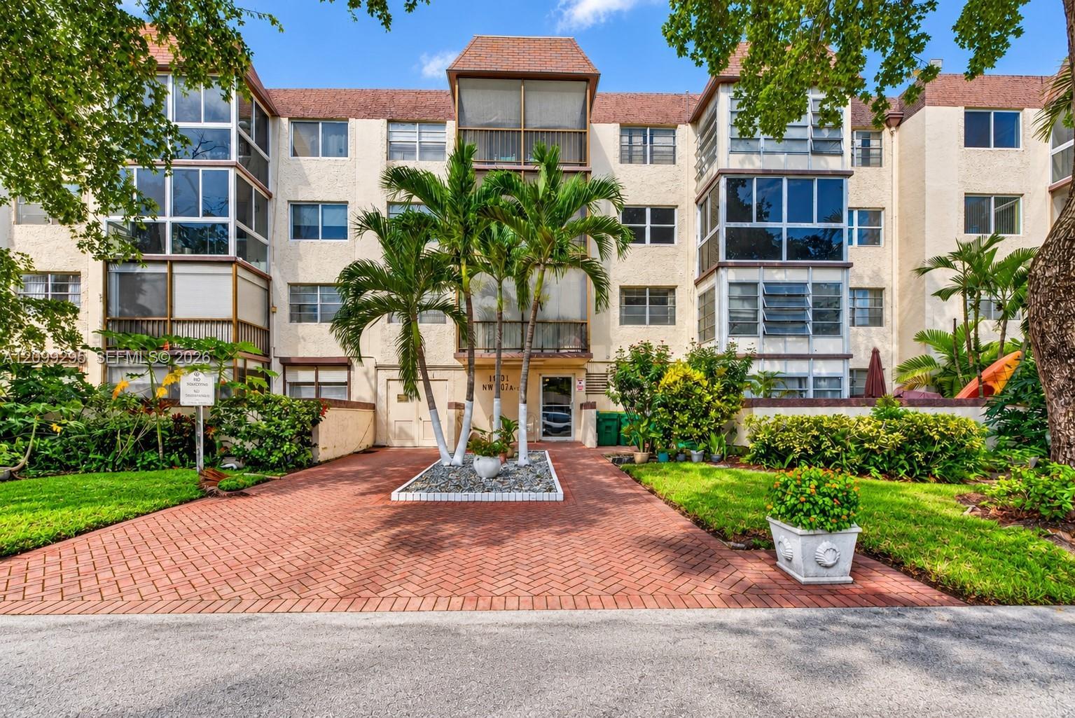 1681 NW 70th Ave # 309, Plantation FL 33313 photo 3