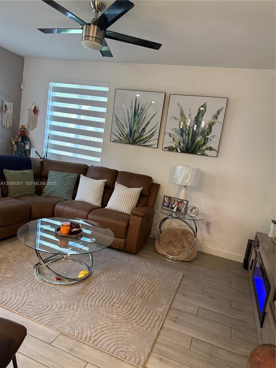 1020 SE 23rd Ter, Homestead FL 33035 photo 3