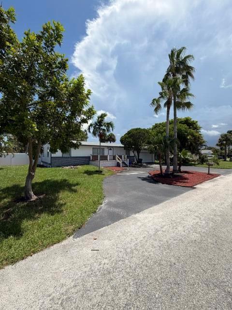 3040 Tropical Trail, Lake Worth FL 33462 photo 2