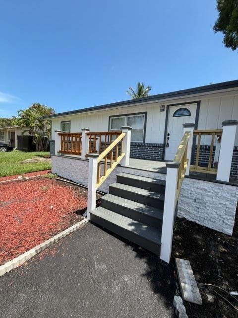 3040 Tropical Trail, Lake Worth FL 33462 photo 4