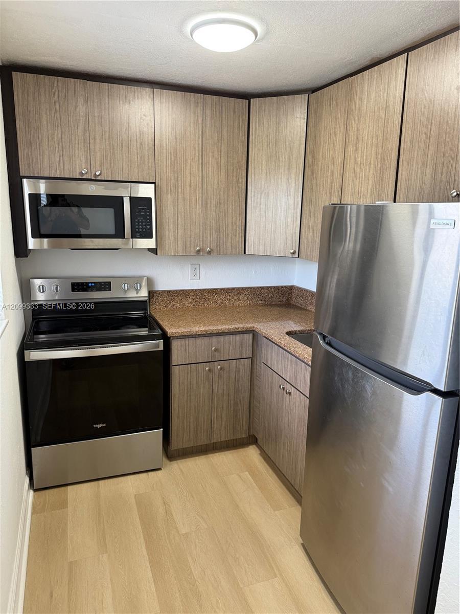 180 NE 71st St # 10, Miami FL 33138 photo 4