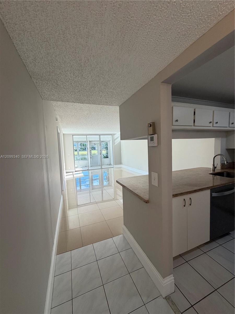 9235 Lagoon Pl # 116, Davie FL 33324 photo 5