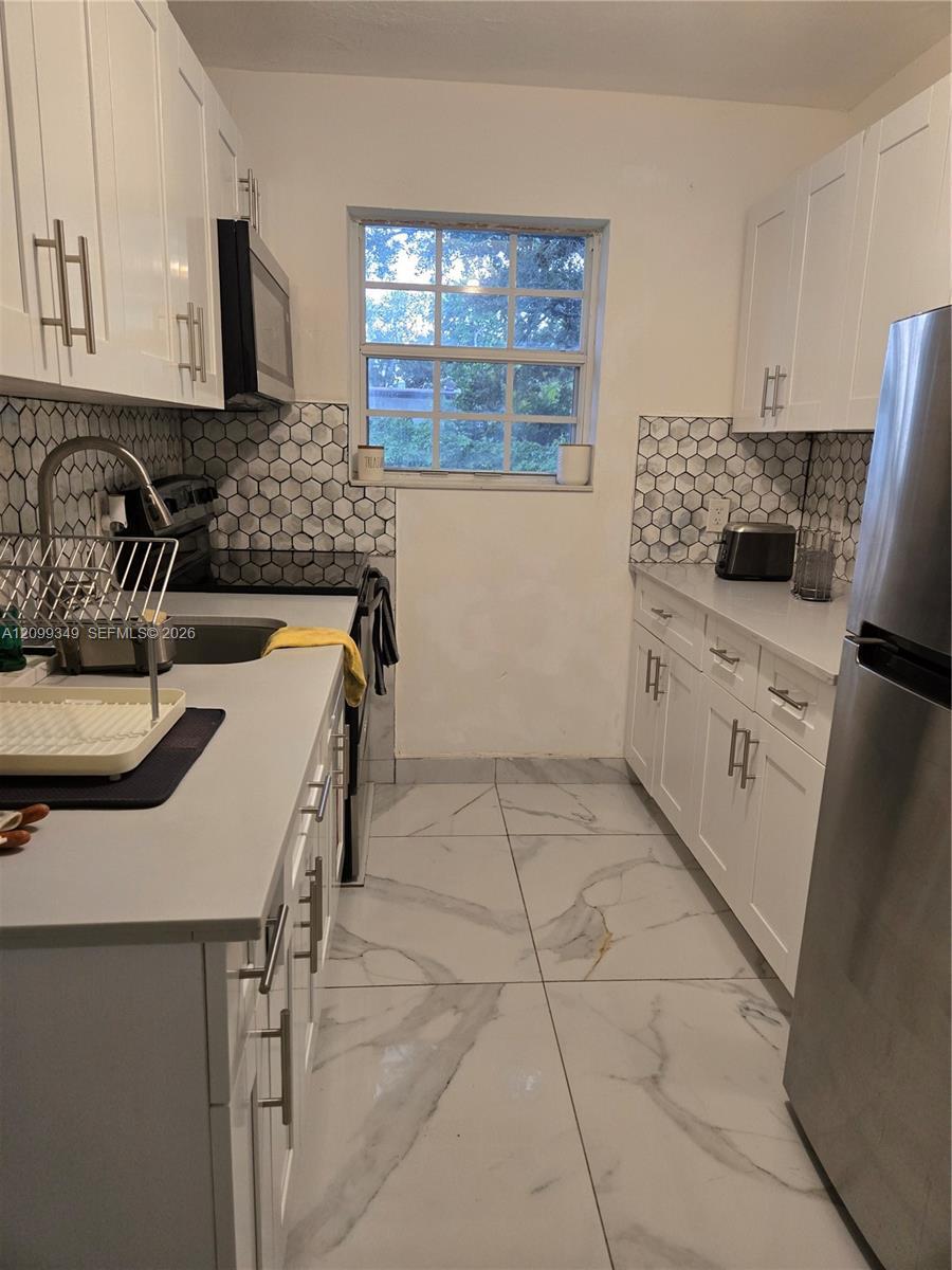 1943 NW 98th St, Miami FL 33147 photo 4