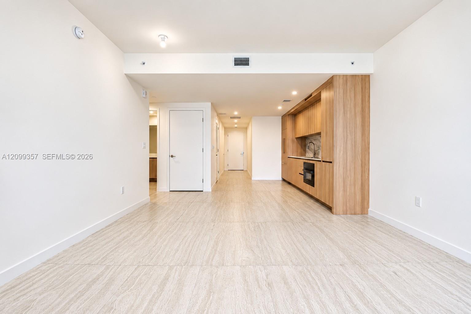 77 SE 5th St # 2903, Miami FL 33131 photo 2
