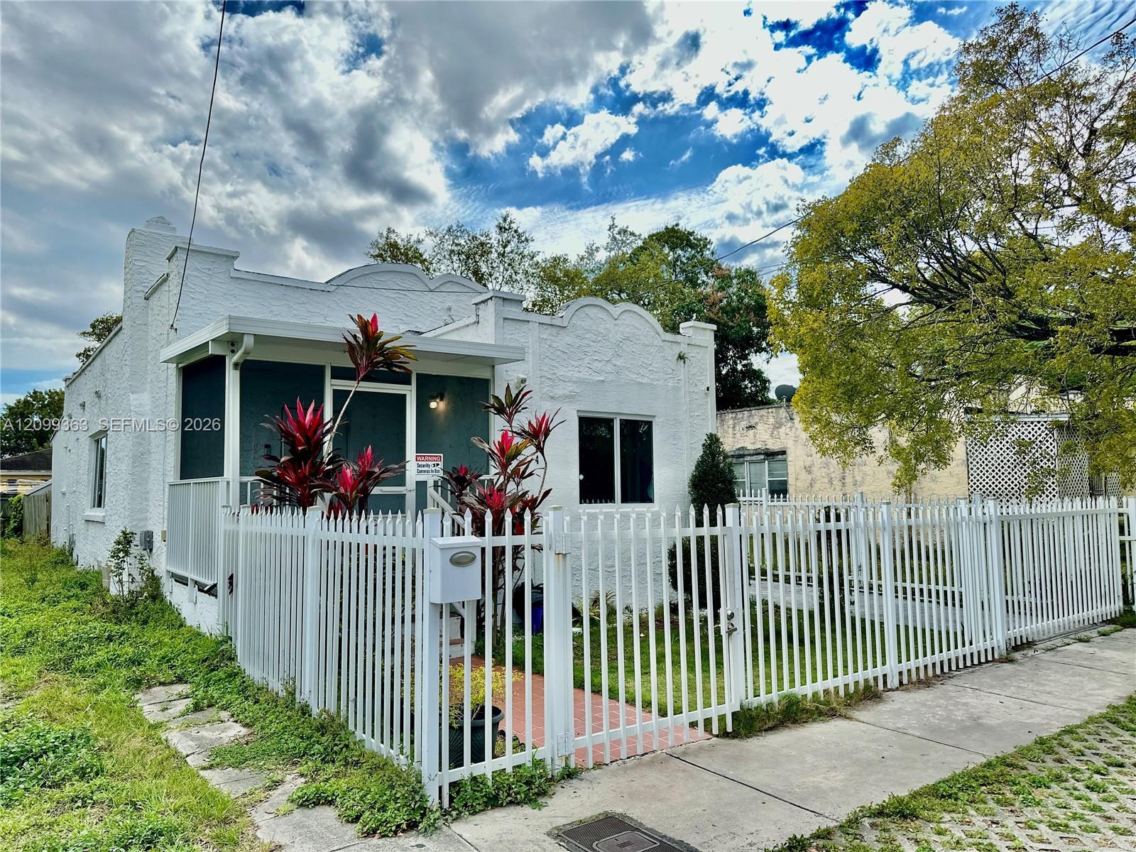 1284 NW 39 ST, Miami FL 33142 photo 3