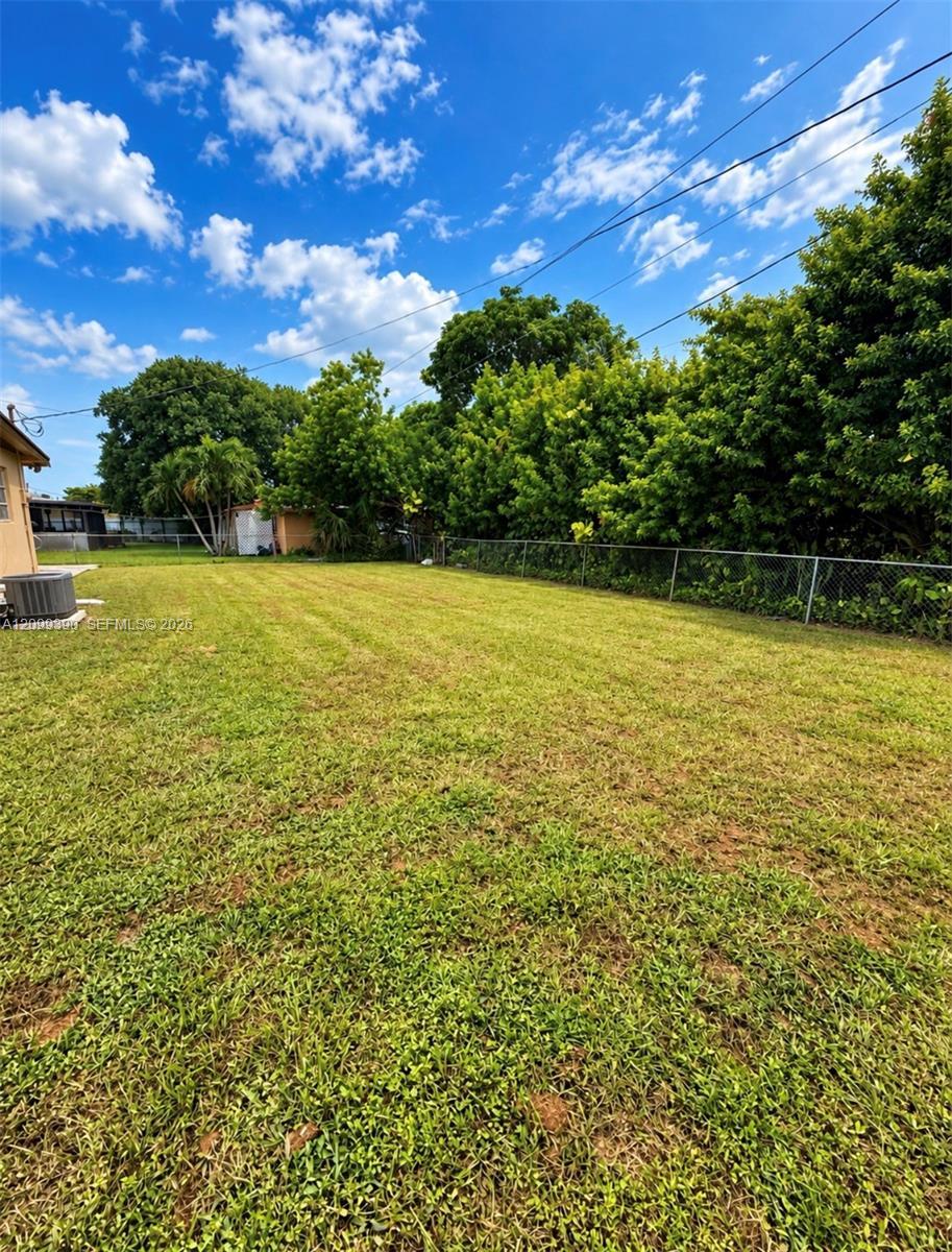 3271 NW 182nd St, Miami Gardens FL 33056 photo 2
