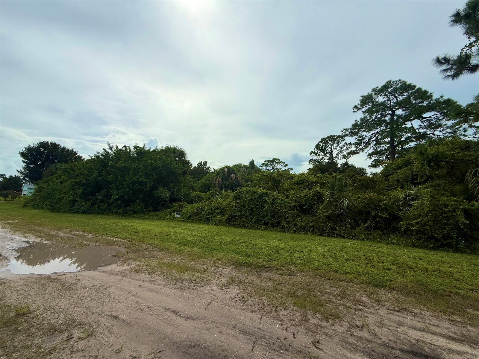 2165 94TH Court, Vero Beach FL 32966 photo 5