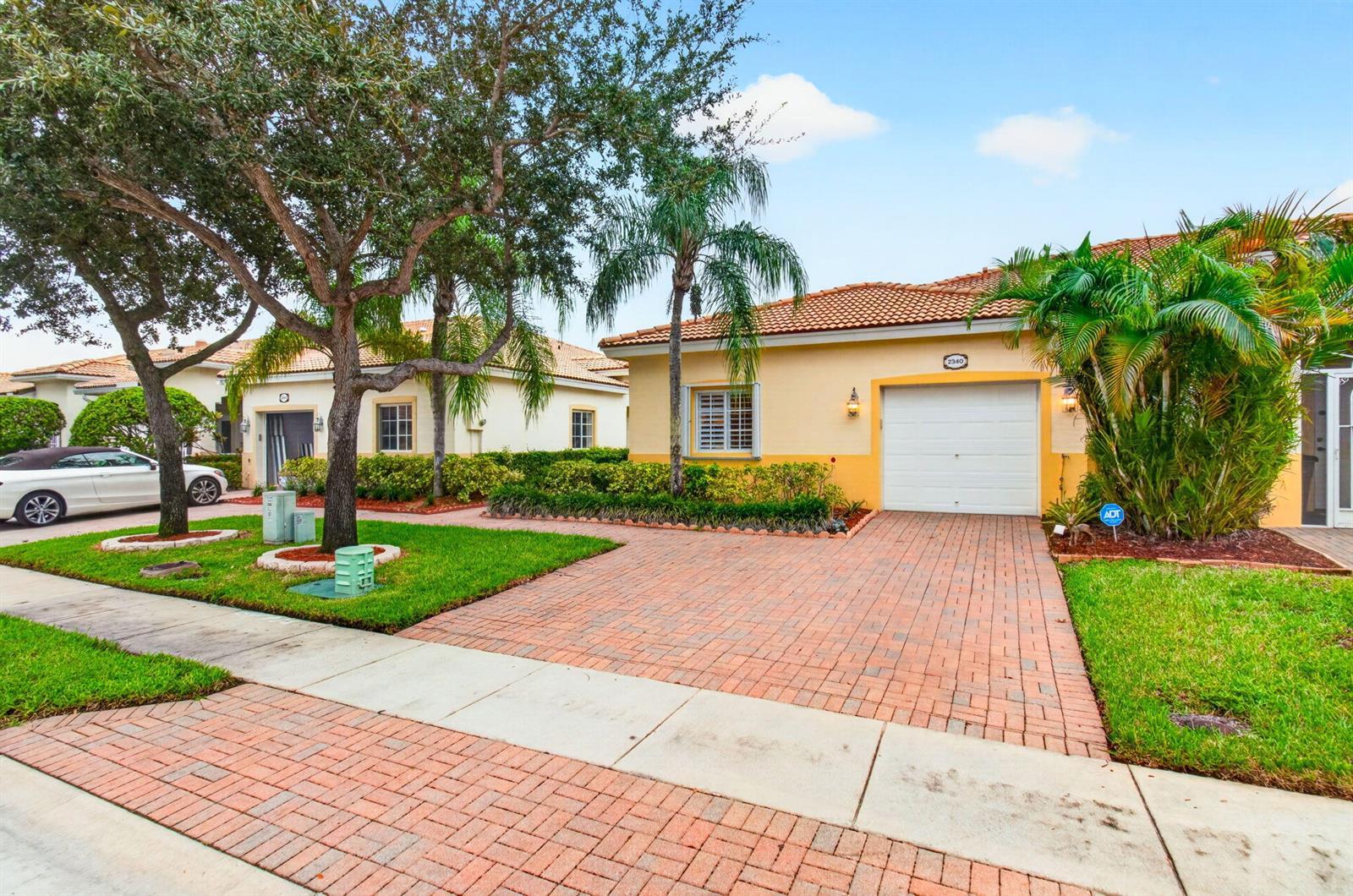 2340 WINDJAMMER Way, West Palm Beach FL 33411 photo 3