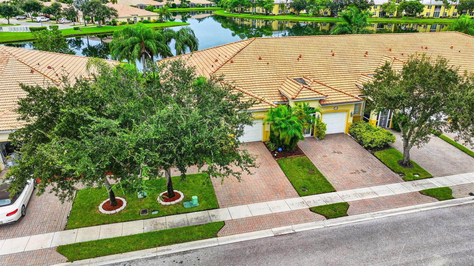2340 WINDJAMMER Way, West Palm Beach FL 33411 photo 4