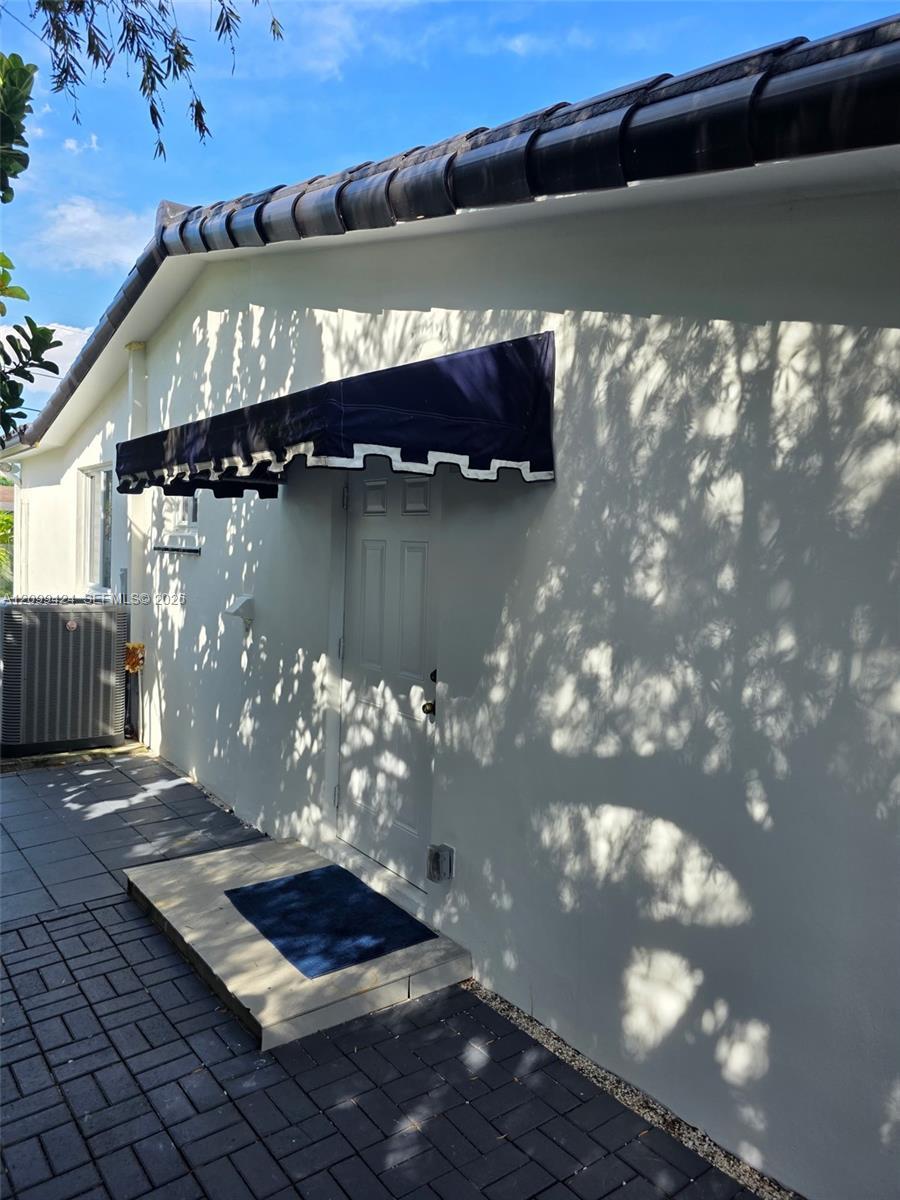 9345 SW 46th Ter, Miami FL 33165 photo 4