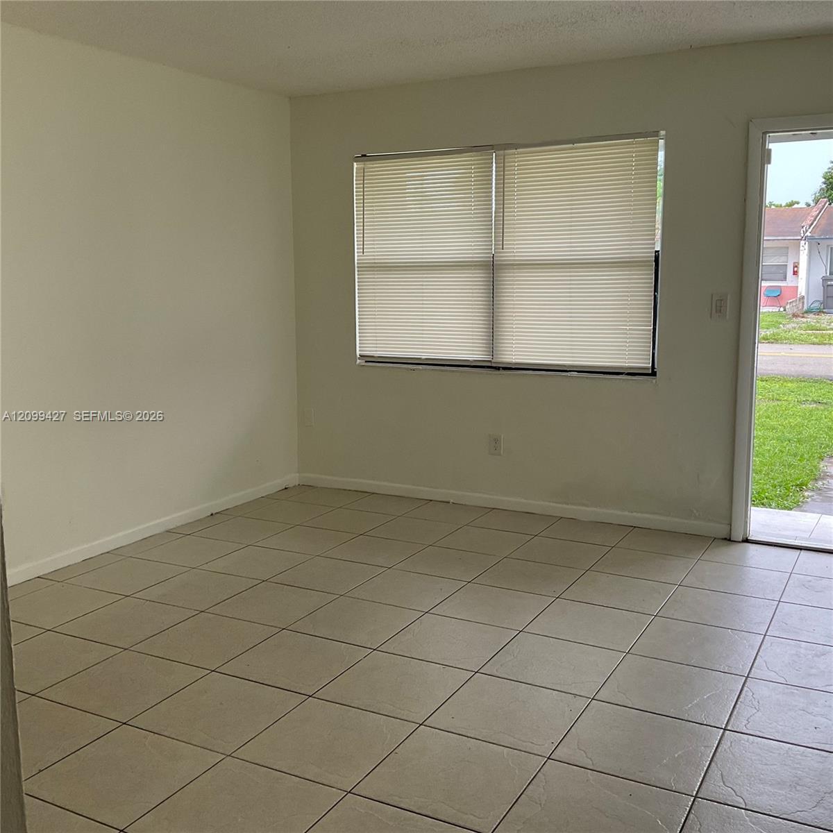 5411 SW 37th St, West Park FL 33023 photo 3