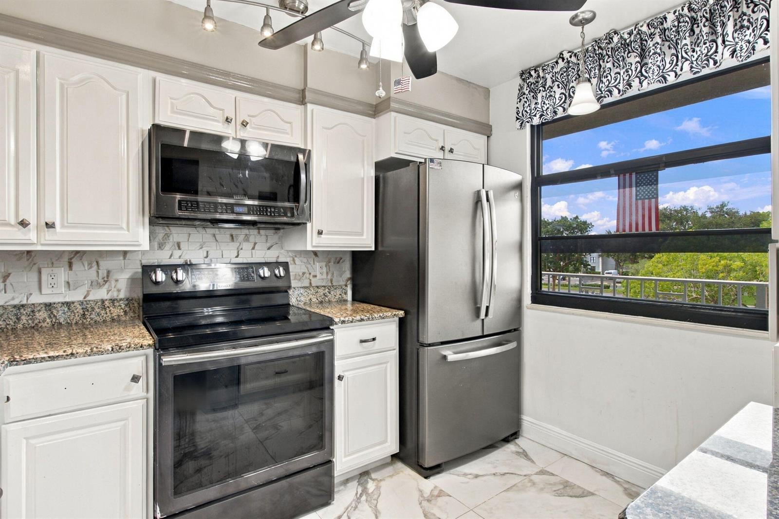 1502 WHITEHALL Drive # 305, Davie FL 33324 photo 2