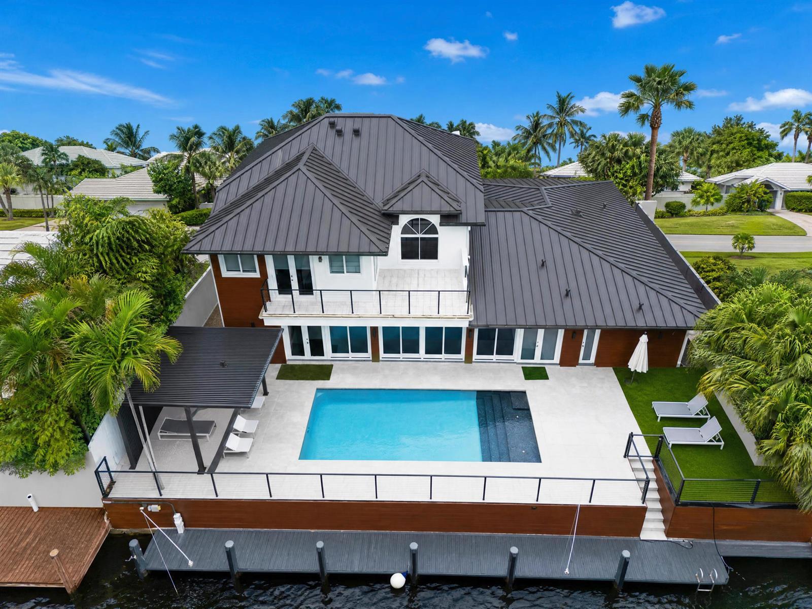 11 Castle Harbor Isle Drive, Fort Lauderdale FL 33308 photo 2